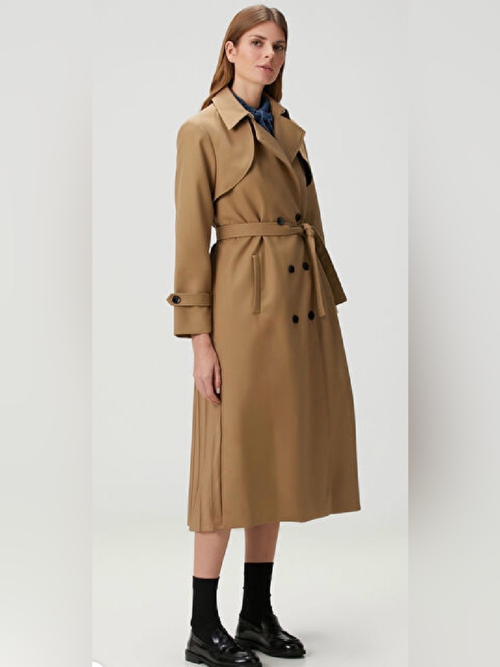 Sandro Simon Classic Double-Breasted Trench Coat in Camel